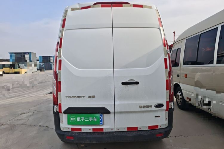 Used Ford Transit 2019 2.0T Diesel Van Short Wheelbase Mid-Roof 3-Seater China VI Standard Rear