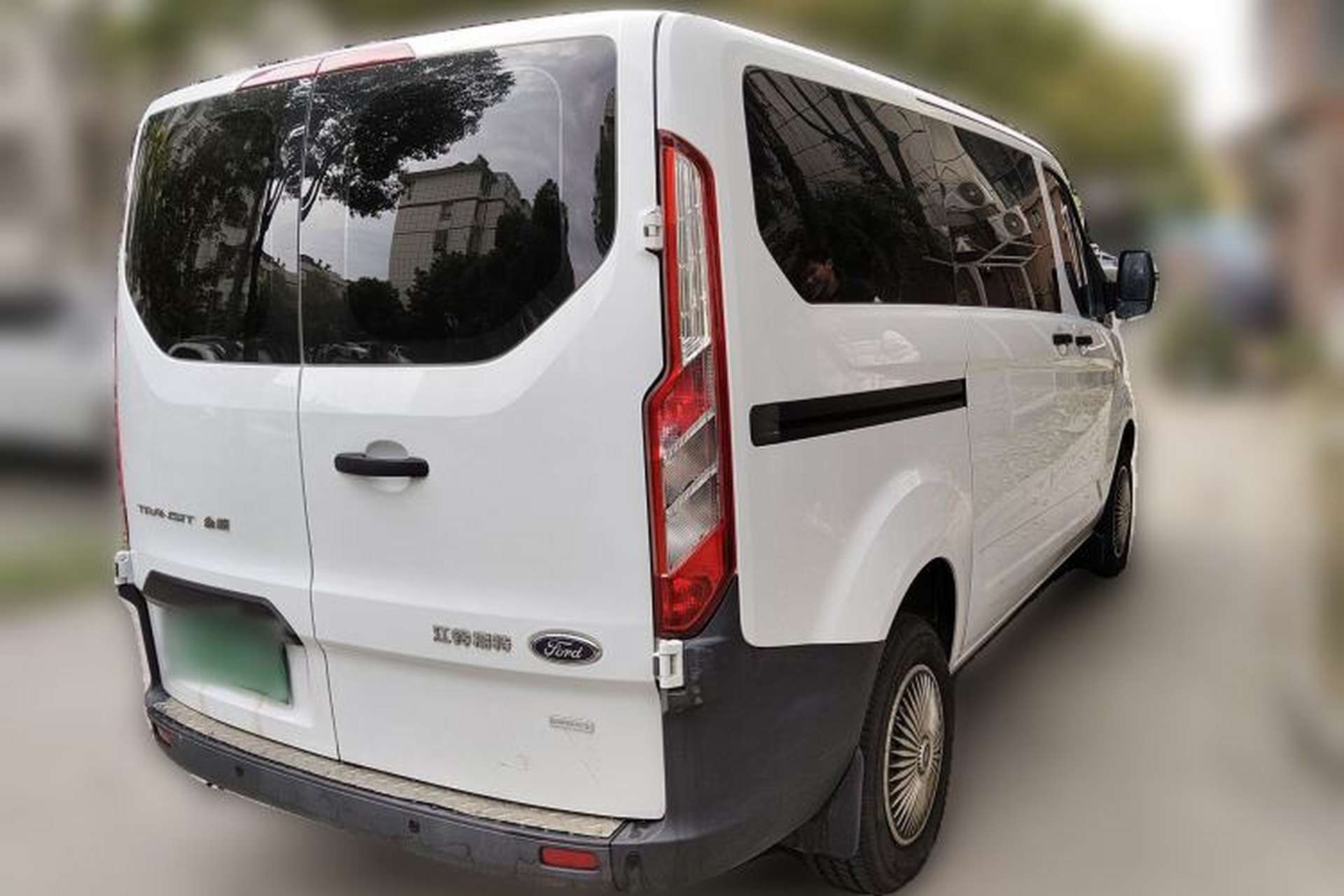 Used Ford Transit 2019 2.0T Gasoline Automatic Multi-Function Commercial Vehicle Short Wheelbase Low Roof 6-Seater China VI Standard Rear Right 45 Deg