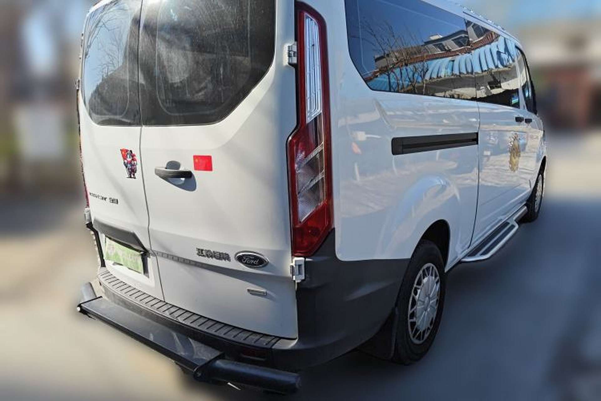 Used Ford Transit 2019 2.0T Gasoline Multi-Purpose Commercial Vehicle Mid-Drive Mid-Roof 6-Seater China VI Standard Rear Right 45 Deg