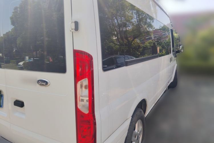 Used Ford Transit 2019 2.0T Diesel Commercial & Travel Mid-axle Mid-roof 9-Seater China VI Rear Right 45 Deg