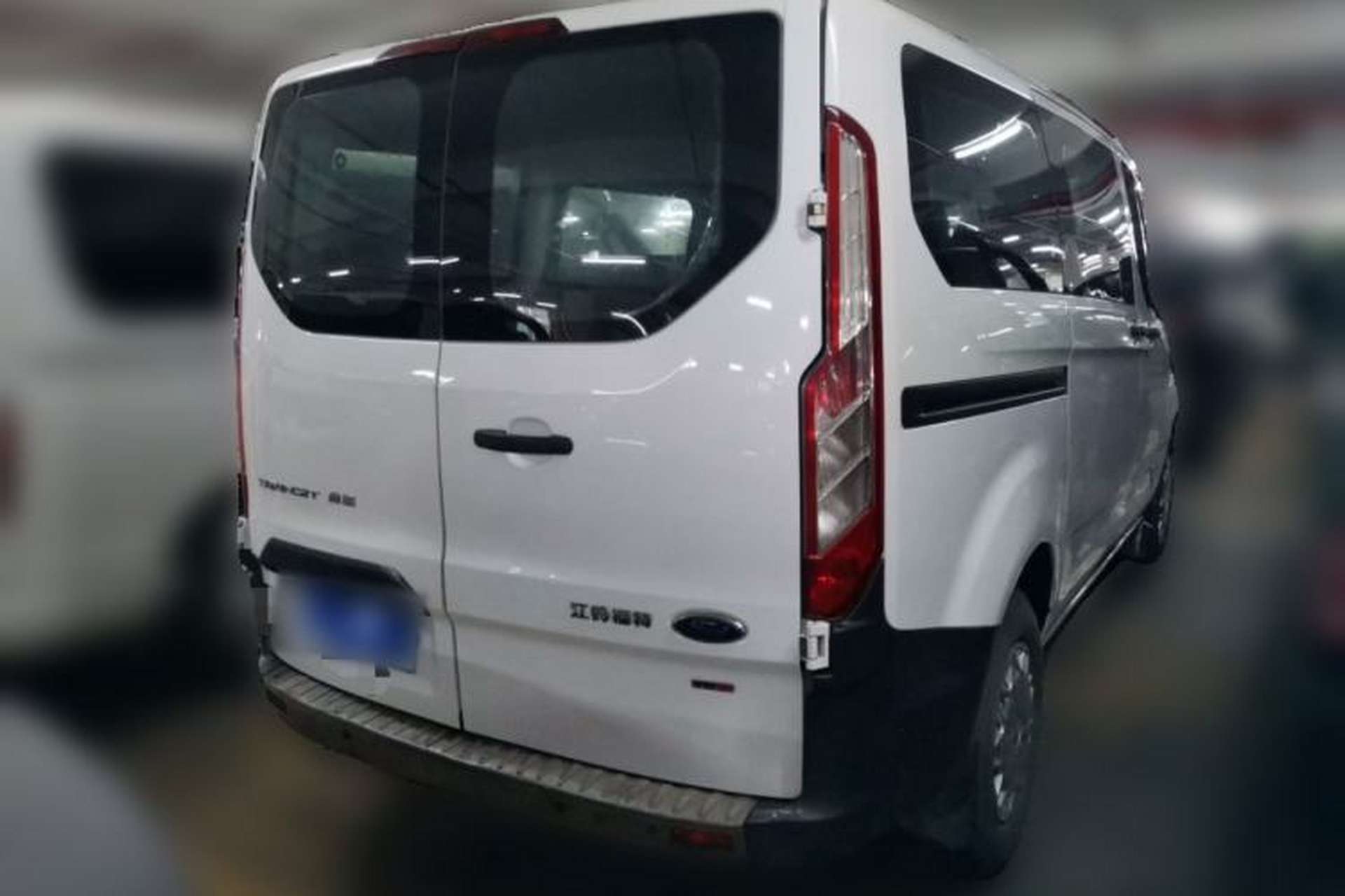 Used Ford Transit 2019 2.0T Diesel Multi-Purpose Commercial Vehicle Short Wheelbase Low Roof 6-Seater China VI Standard Rear Right 45 Deg