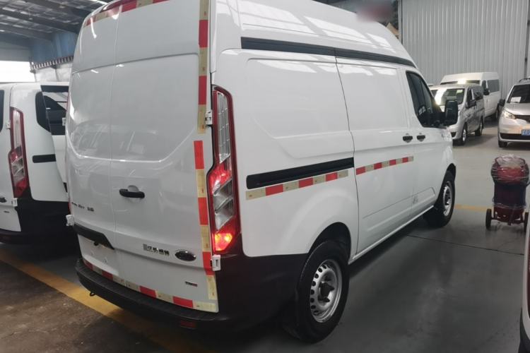 Used Ford Transit 2019 2.0T Diesel Van Short Wheelbase Mid-Roof 3-Seater China VI Standard Rear Right 45 Deg