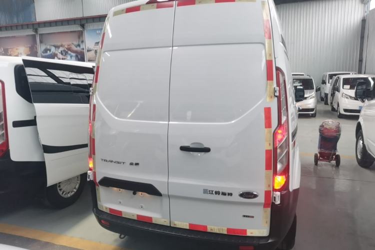 Used Ford Transit 2019 2.0T Diesel Van Short Wheelbase Mid-Roof 3-Seater China VI Standard Rear