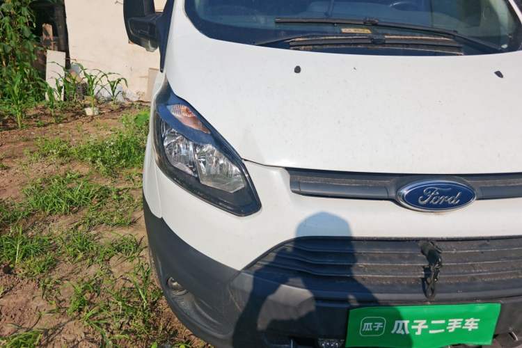 Used Ford Transit 2019 2.0T Diesel Multi-Purpose Commercial Vehicle Mid-Drive Mid-Roof 6-Seater China VI Standard Right Front Headlight