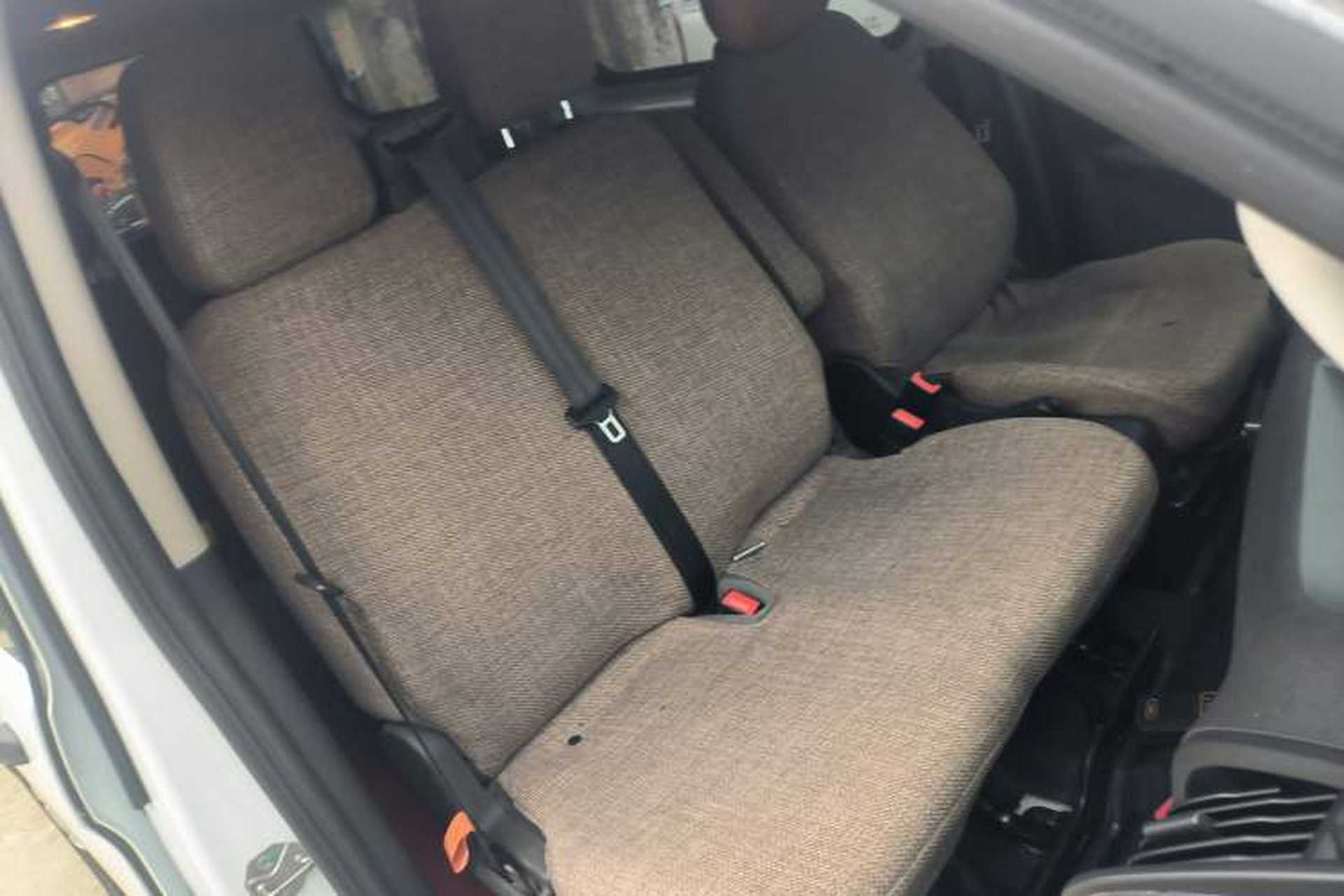 Used Ford Transit 2019 2.0T Diesel Multi-Purpose Commercial Vehicle Short Wheelbase Low Roof 6-Seater China VI Standard Right Front Seat