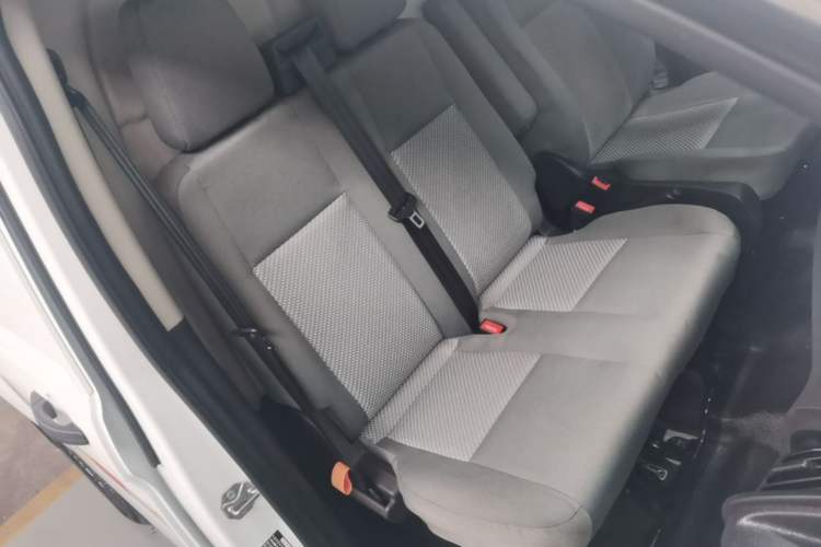 Used Ford Transit 2019 2.0T Diesel Van Short Wheelbase Mid-Roof 3-Seater China VI Standard Right Front Seat