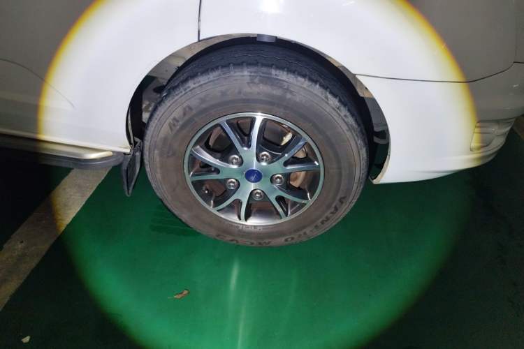 Used Ford Transit  Right Front Wheel Hub