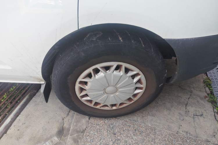 Used Ford Transit  Right Front Wheel Hub