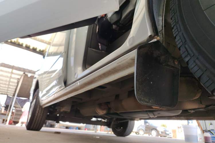 Used Ford Transit 2019 2.0T Gasoline Multi-Purpose Commercial Vehicle Short Wheelbase Low Roof 6-Seater China VI Standard Right Side Sill