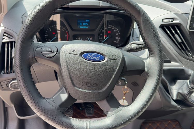 Used Ford Transit 2019 2.0T Diesel Multi-Purpose Commercial Vehicle Short Wheelbase Low Roof 6-Seater China VI Standard Steering Wheel