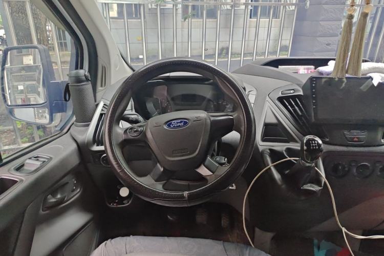 Used Ford Transit 2019 2.0T Diesel Multi-Purpose Commercial Vehicle Short Wheelbase Low Roof 6-Seater China VI Standard Steering Wheel