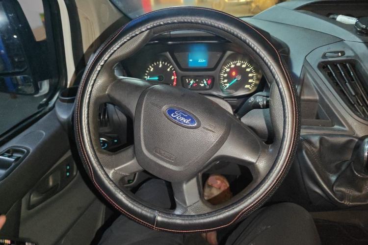 Used Ford Transit 2019 2.0T Diesel Multi-Purpose Commercial Vehicle Short Wheelbase Low Roof 6-Seater China VI Standard Steering Wheel