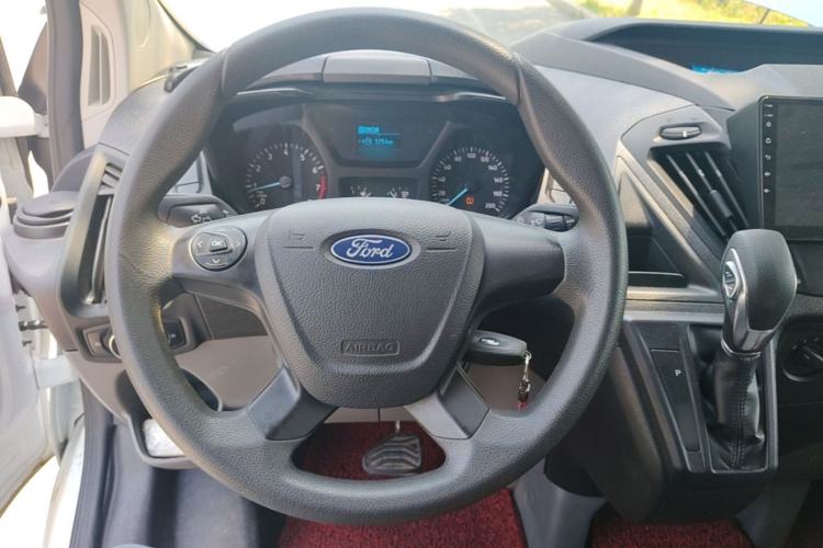 Used Ford Transit 2019 2.0T Gasoline Automatic Multi-Function Commercial Vehicle Short Wheelbase Low Roof 6-Seater China VI Standard Steering Wheel