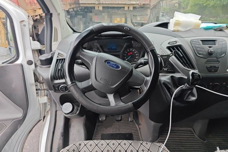 Used Ford Transit 2019 2.0T Diesel Multi-Purpose Commercial Vehicle Short Wheelbase Low Roof 6-Seater China VI Standard Steering Wheel
