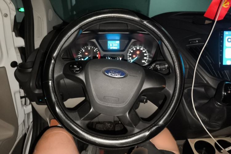Used Ford Transit 2019 2.0T Diesel Commercial & Travel Short Wheelbase Low-Roof 7-Seater China VI Standard Steering Wheel
