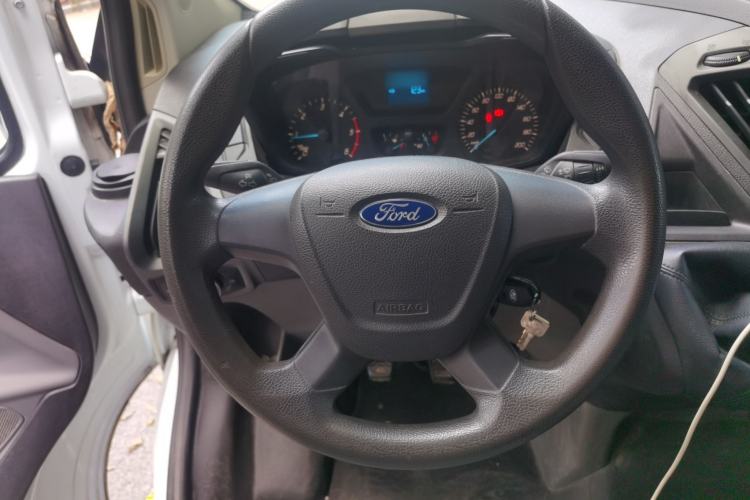 Used Ford Transit 2019 2.0T Diesel Multi-Purpose Commercial Vehicle Mid-Drive Mid-Roof 6-Seater China VI Standard Steering Wheel