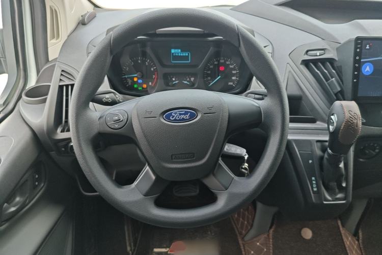 Used Ford Transit 2019 2.0T Gasoline Automatic Multi-Function Commercial Vehicle Mid-Roof 6-Seater China VI Standard Steering Wheel