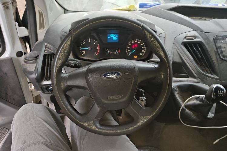 Used Ford Transit 2019 2.0T Diesel Multi-Purpose Commercial Vehicle Short Wheelbase Mid-Roof Design 6-Seater China VI Standard Steering Wheel