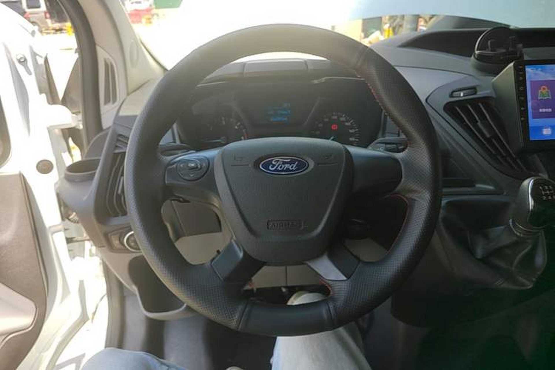 Used Ford Transit 2019 2.0T Diesel Multi-Purpose Commercial Vehicle Mid-Drive Mid-Roof 6-Seater China VI Standard Steering Wheel