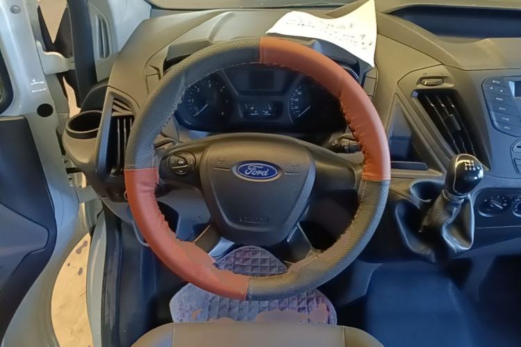 Used Ford Transit 2019 2.0T Diesel Commercial & Travel Mid-axle Mid-roof 9-Seater China VI Steering Wheel