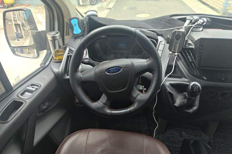 Used Ford Transit 2019 2.0T Diesel Multi-Purpose Commercial Vehicle Mid-Drive Mid-Roof 6-Seater China VI Standard Steering Wheel