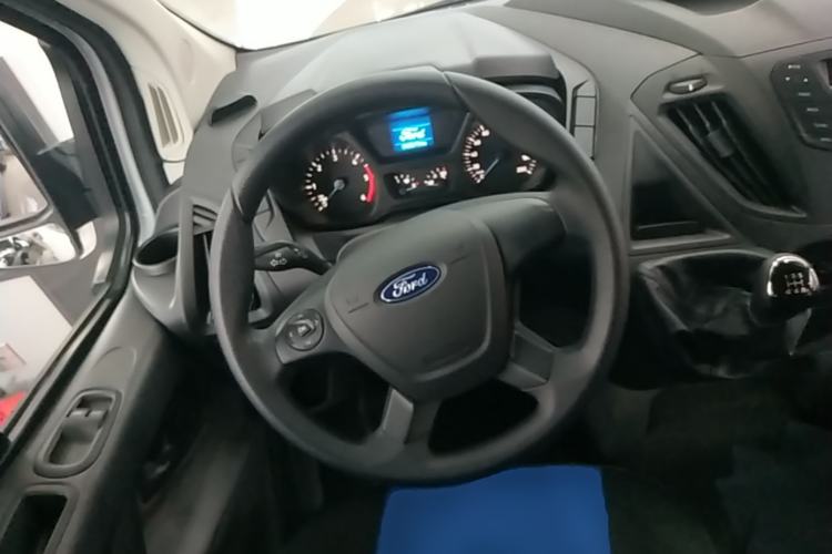Used Ford Transit 2019 2.0T Diesel Multi-Purpose Commercial Vehicle Mid-Drive Mid-Roof 6-Seater China VI Standard Steering Wheel