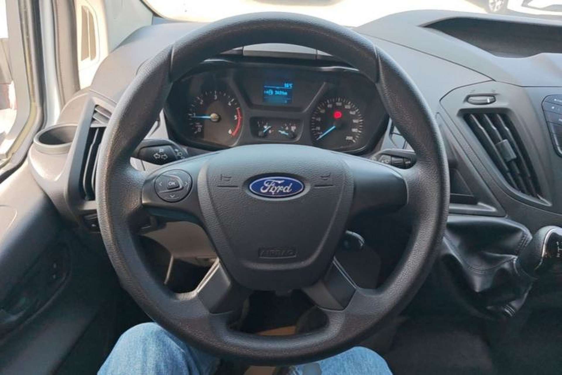 Used Ford Transit 2019 2.0T Diesel Multi-Purpose Commercial Vehicle Mid-Drive Mid-Roof 6-Seater China VI Standard Steering Wheel