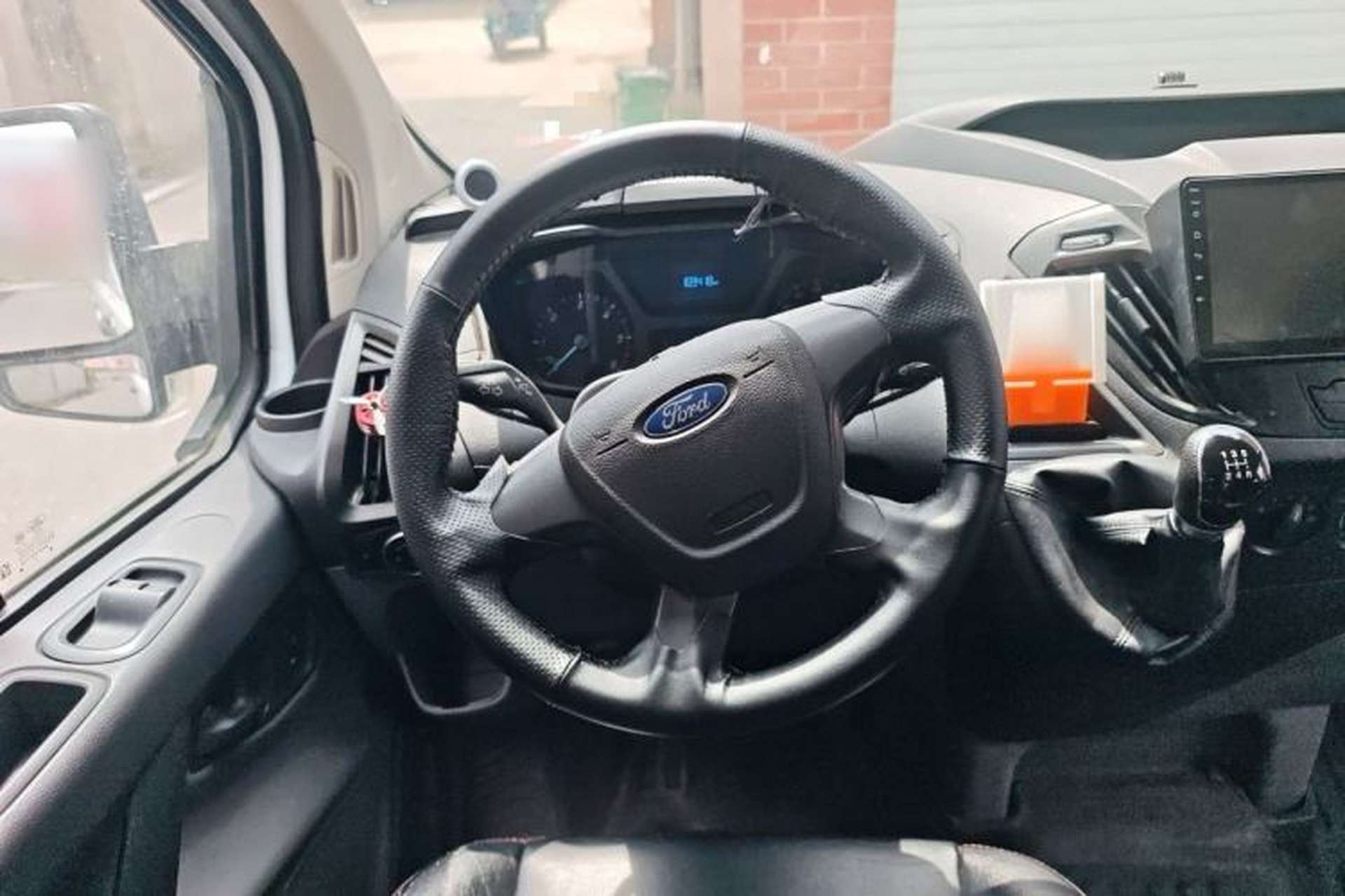 Used Ford Transit 2019 2.0T Diesel Multi-Purpose Commercial Vehicle Mid-Drive Mid-Roof 6-Seater China VI Standard Steering Wheel