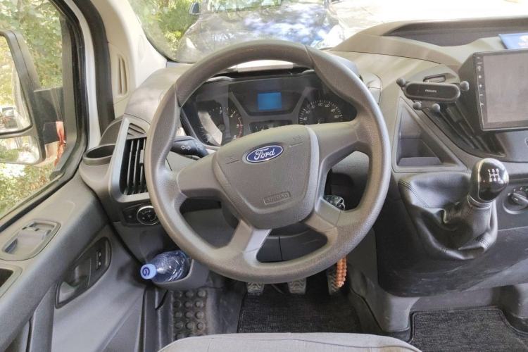 Used Ford Transit 2019 2.0T Diesel Multi-Purpose Commercial Vehicle Short Wheelbase Low Roof 6-Seater China VI Standard Steering Wheel