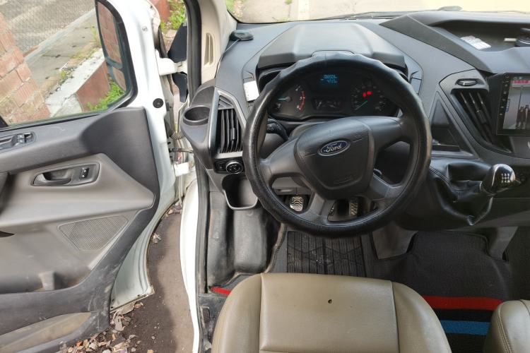 Used Ford Transit 2019 2.0T Diesel Multi-Purpose Commercial Vehicle Mid-Drive Mid-Roof 6-Seater China VI Standard Steering Wheel
