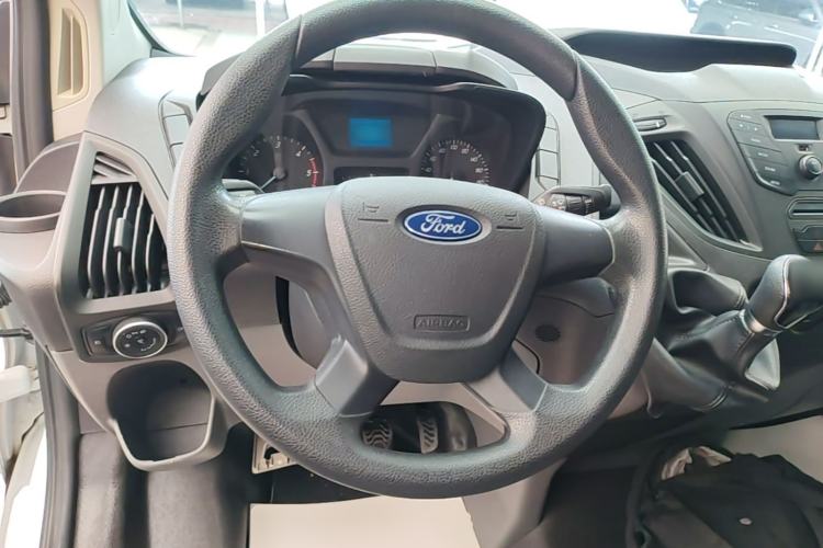 Used Ford Transit 2019 2.0T Diesel Multi-Purpose Commercial Vehicle Short Wheelbase Mid-Roof Design 6-Seater China VI Standard Steering Wheel
