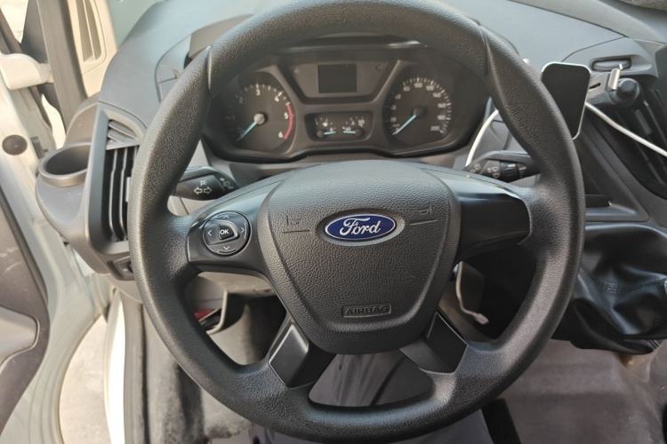 Used Ford Transit 2019 2.0T Diesel Multi-Purpose Commercial Vehicle Short Wheelbase Low Roof 6-Seater China VI Standard Steering Wheel