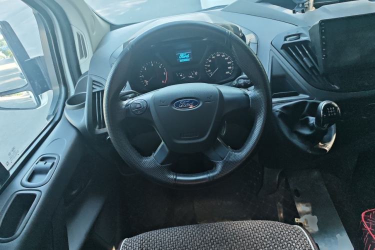 Used Ford Transit 2019 2.0T Diesel Multi-Purpose Commercial Vehicle Short Wheelbase Low Roof 6-Seater China VI Standard Steering Wheel