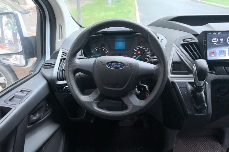 Used Ford Transit 2019 2.0T Gasoline Automatic Business & Travel Version Mid-Drive Mid-Roof 8-Seater China VI Standard Steering Wheel