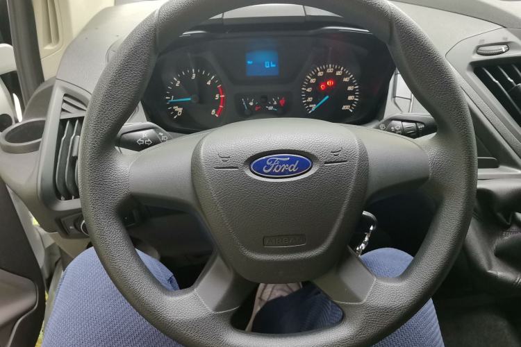 Used Ford Transit 2019 2.0T Diesel Multi-Purpose Commercial Vehicle Short Wheelbase Low Roof 6-Seater China VI Standard Steering Wheel