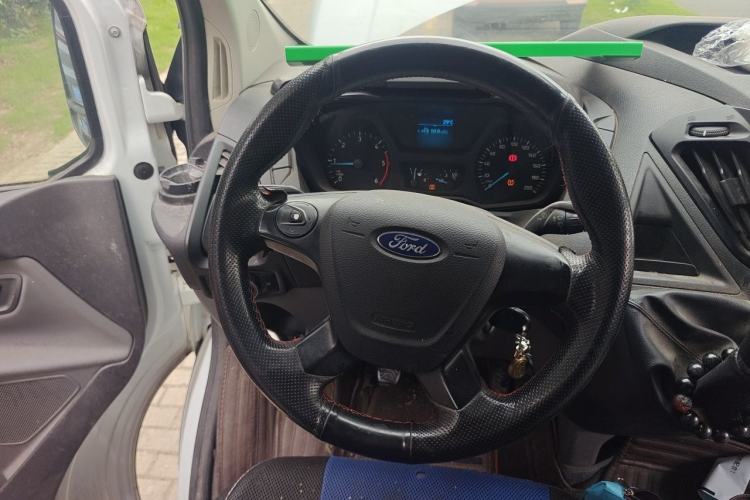 Used Ford Transit 2019 2.0T Diesel Multi-Purpose Commercial Vehicle Short Wheelbase Low Roof 6-Seater China VI Standard Steering Wheel