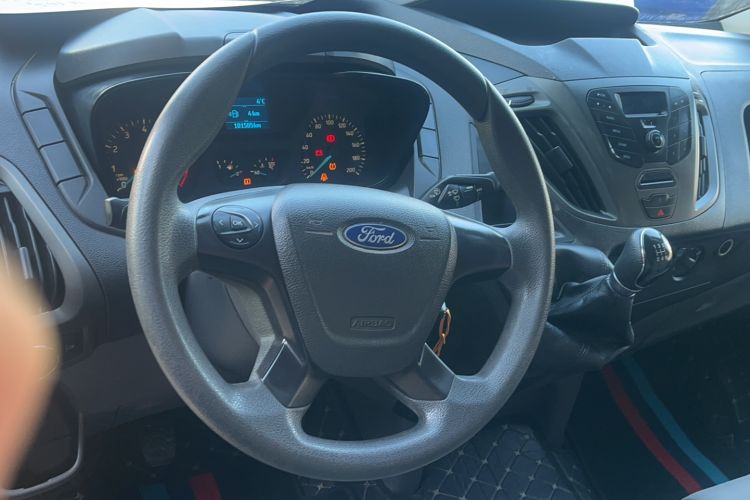 Used Ford Transit 2019 2.0T Gasoline Multi-Function Commercial Vehicle Short Wheelbase Mid-Roof 6-Seater China VI Standard Steering Wheel