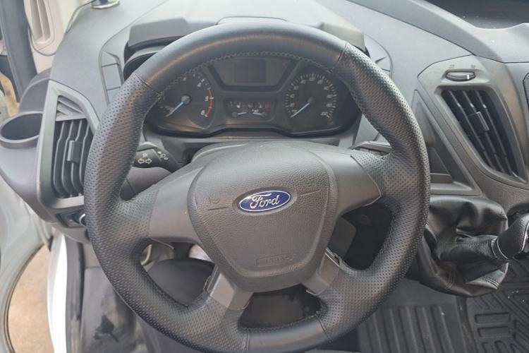 Used Ford Transit 2019 2.0T Diesel Multi-Purpose Commercial Vehicle Short Wheelbase Low Roof 6-Seater China VI Standard Steering Wheel