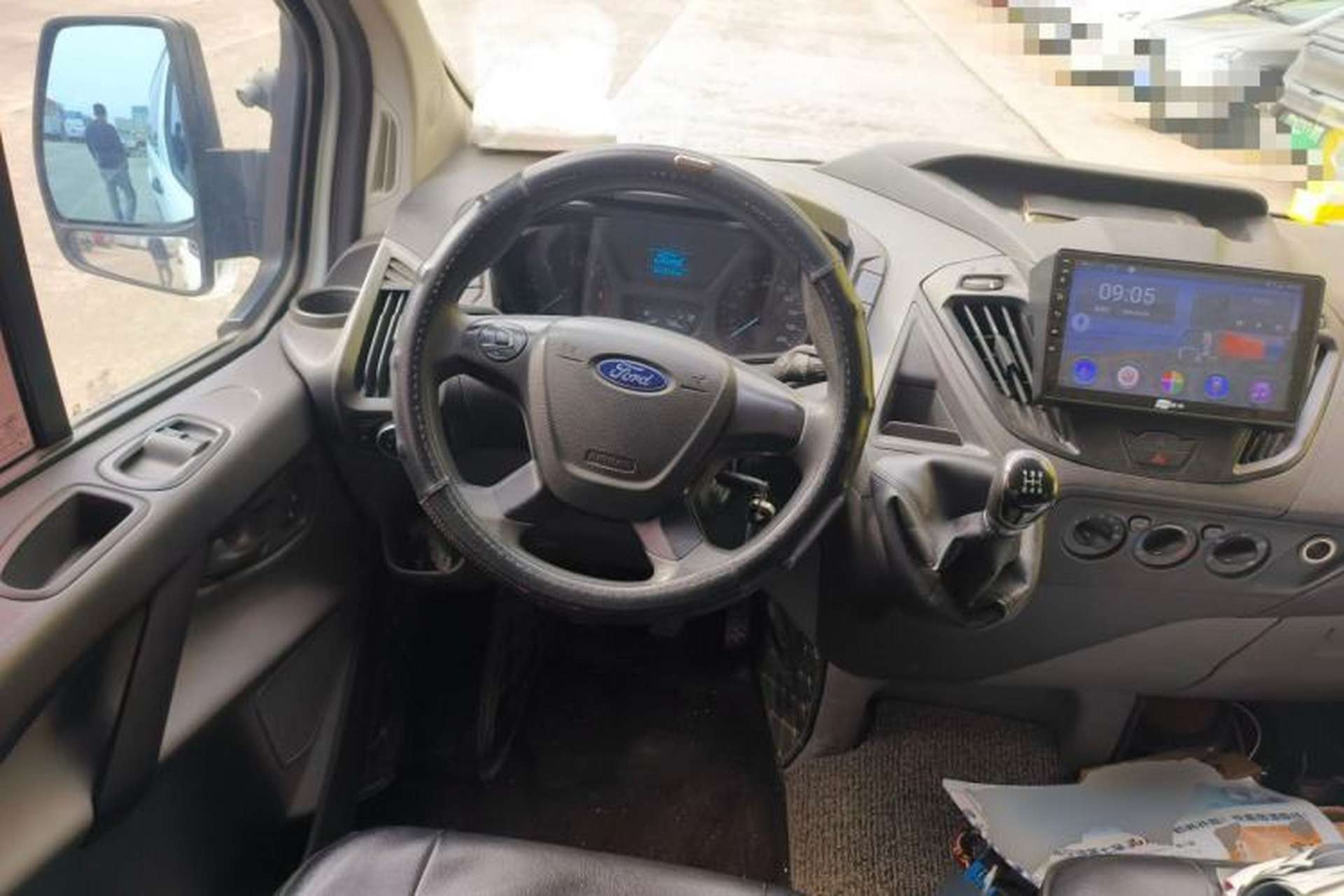 Used Ford Transit 2019 2.0T Diesel Multi-Purpose Commercial Vehicle Mid-Drive Mid-Roof 6-Seater China VI Standard Steering Wheel