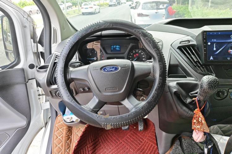 Used Ford Transit 2019 2.0T Diesel Multi-Purpose Commercial Vehicle Short Wheelbase Mid-Roof Design 6-Seater China VI Standard Steering Wheel