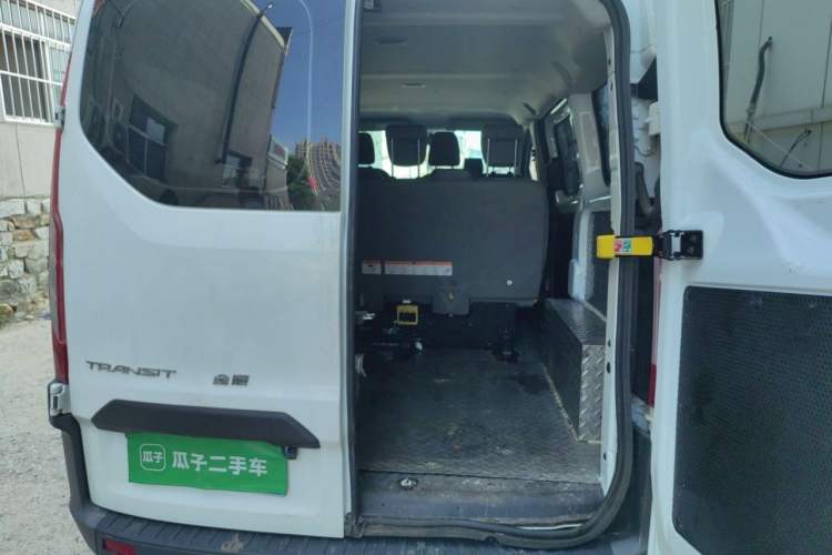 Used Ford Transit 2019 2.0T Diesel Multi-Purpose Commercial Vehicle Short Wheelbase Low Roof 6-Seater China VI Standard Trunk