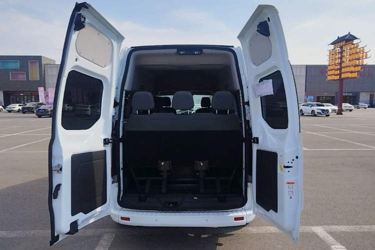 Used Ford Transit  Trunk
