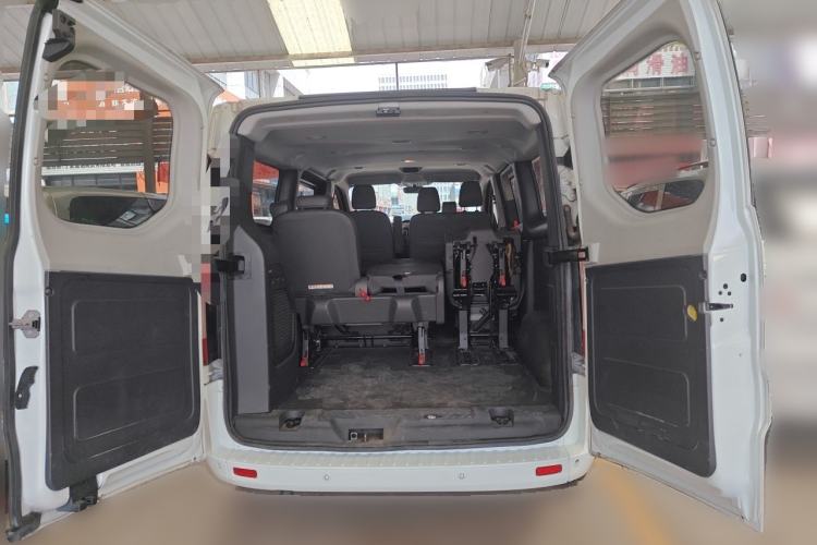 Used Ford Transit 2019 2.0T Gasoline Automatic Business & Travel Version Mid-Drive Mid-Roof 9-Seater China VI Standard Trunk