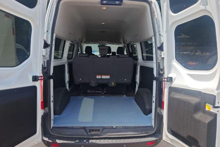 Used Ford Transit 2019 2.0T Gasoline Automatic Multi-Function Commercial Vehicle Mid-Roof 6-Seater China VI Standard Trunk
