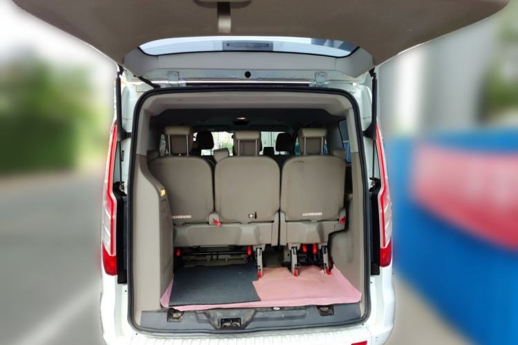 Used Ford Transit 2019 2.0T Diesel Commercial & Travel Short Wheelbase Low-Roof 9-Seater China VI Trunk