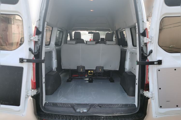 Used Ford Transit 2019 2.0T Diesel Multi-Purpose Commercial Vehicle Short Wheelbase Mid-Roof Design 6-Seater China VI Standard Trunk