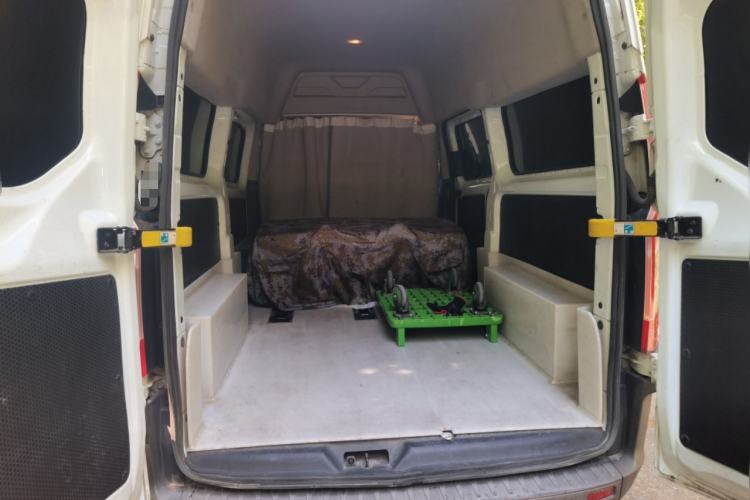 Used Ford Transit 2019 2.0T Diesel Multi-Purpose Commercial Vehicle Mid-Drive Mid-Roof 6-Seater China VI Standard Trunk
