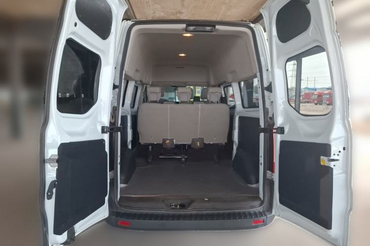Used Ford Transit 2019 2.0T Diesel Multi-Purpose Commercial Vehicle Mid-Drive Mid-Roof 6-Seater China VI Standard Trunk