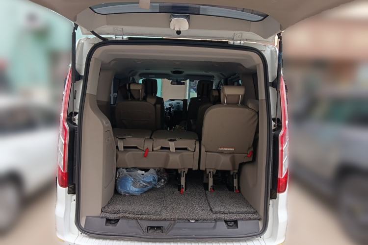 Used Ford Transit 2019 2.0T Diesel Commercial & Travel Short Wheelbase Low-Roof 7-Seater China VI Standard Trunk
