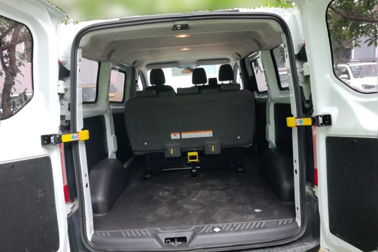 Used Ford Transit 2019 2.0T Diesel Multi-Purpose Commercial Vehicle Short Wheelbase Low Roof 6-Seater China VI Standard Trunk